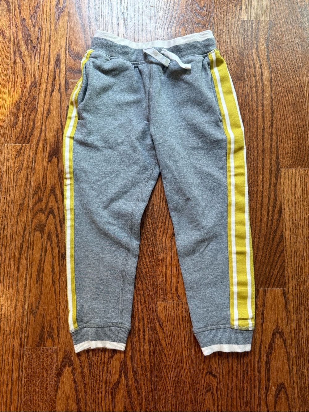 Hanna Andersson Gray Joggers with Yellow Side Stripe Sz 5